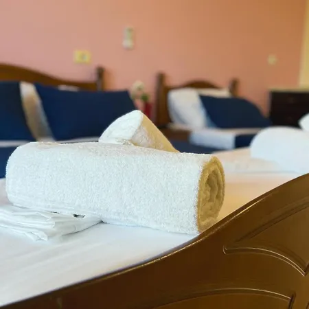 Friends House - Hotel