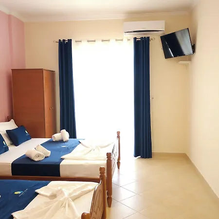 Friends House - Hotel