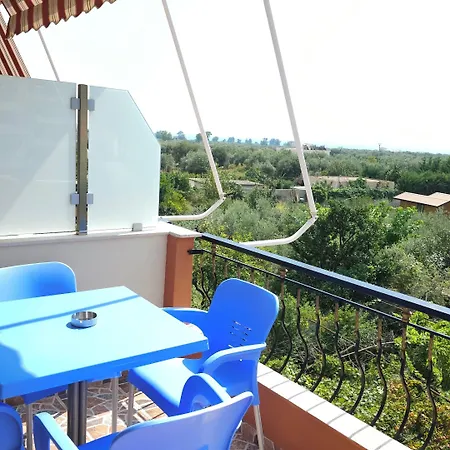 Friends House - Hotel Borsh