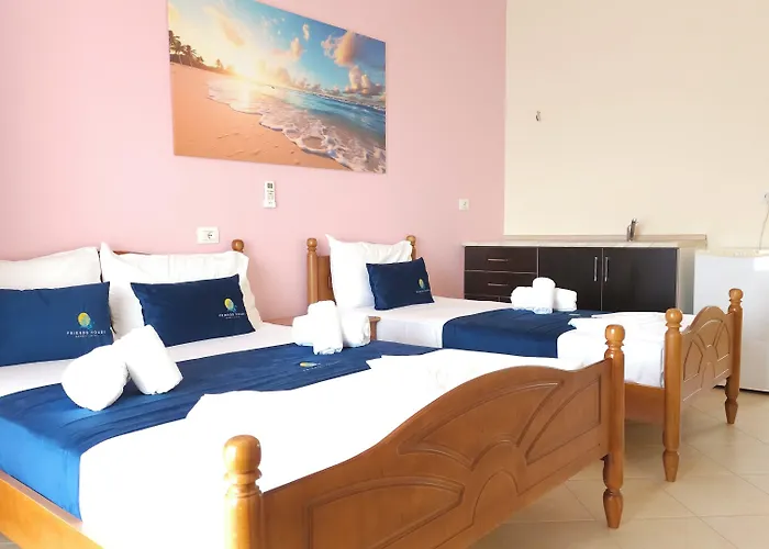 מלון Friends House - 3*