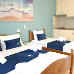 Friends House - 3* 보르쉬