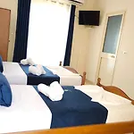 호텔 Friends House - 3*
