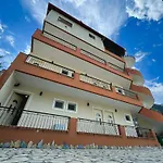 Friends House - 호텔