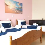 호텔 Friends House - 3*