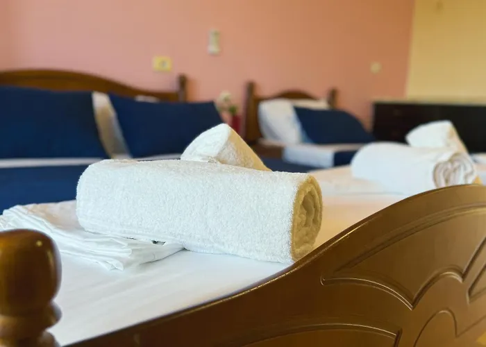 Friends House - Hotel